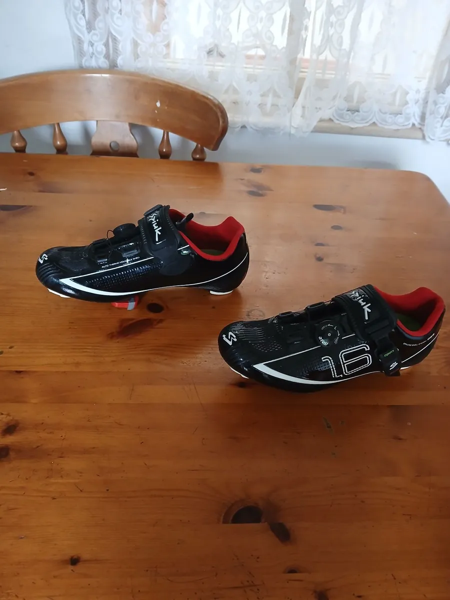 Cycling Helmet and Cycling Shoes - Image 4