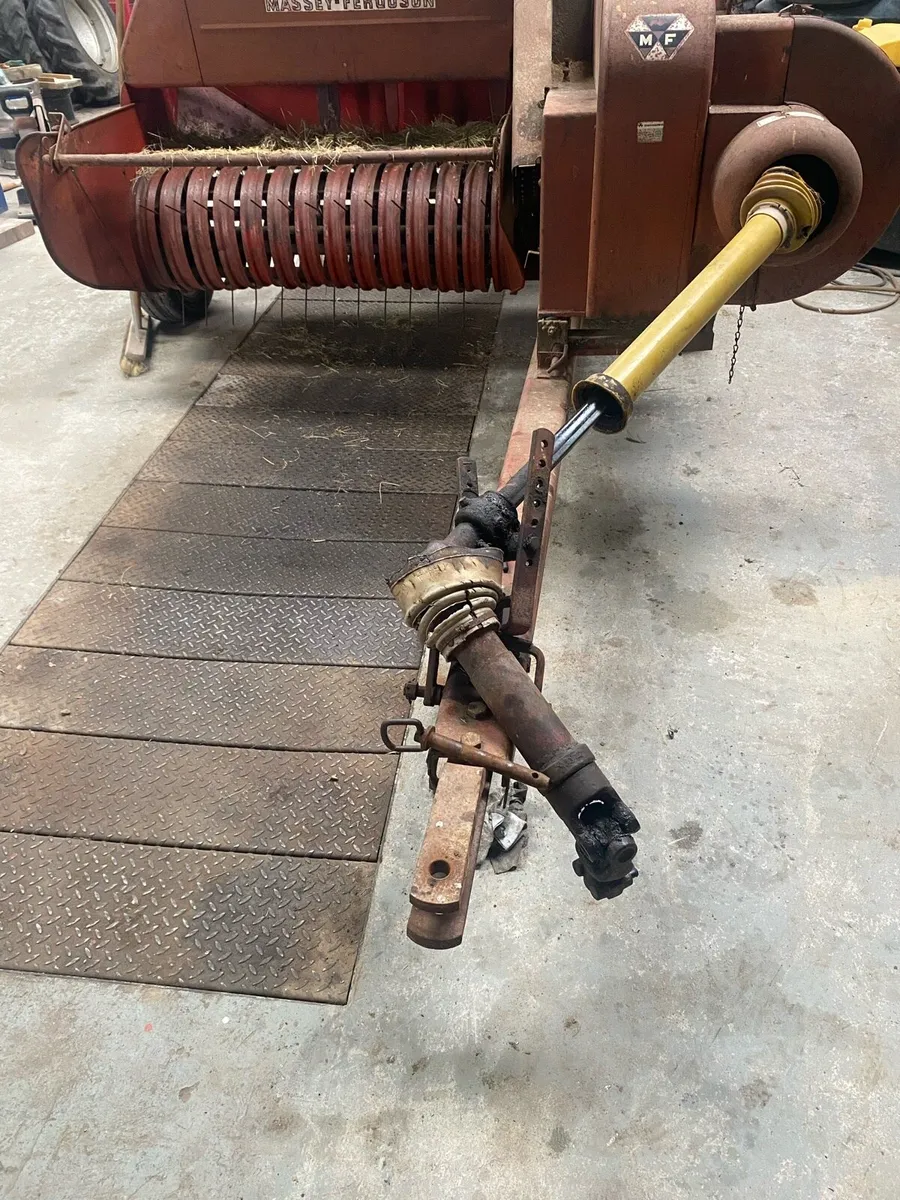 Massey Ferguson 20 square baler - Image 1