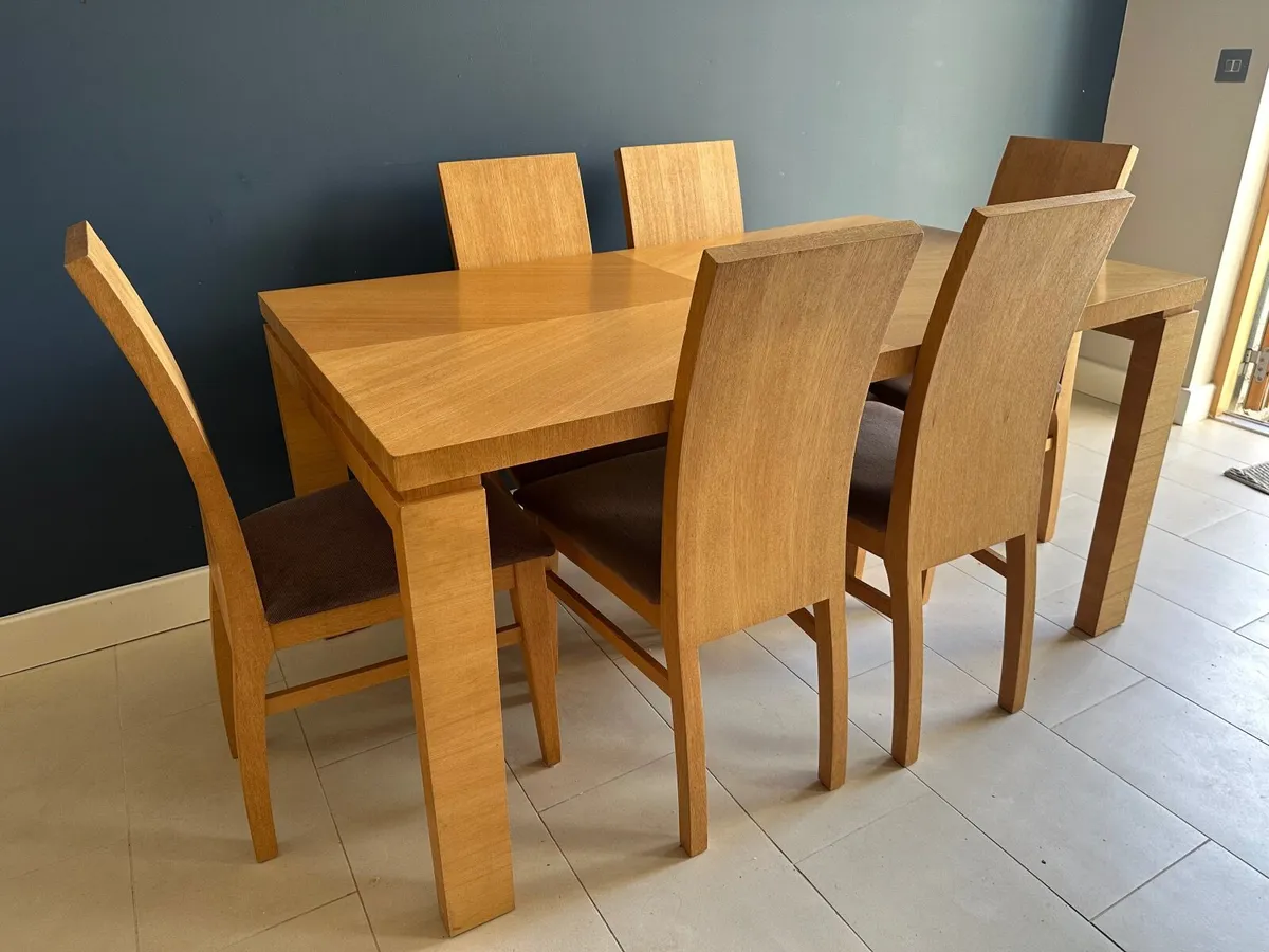 Table and Chairs - Image 3