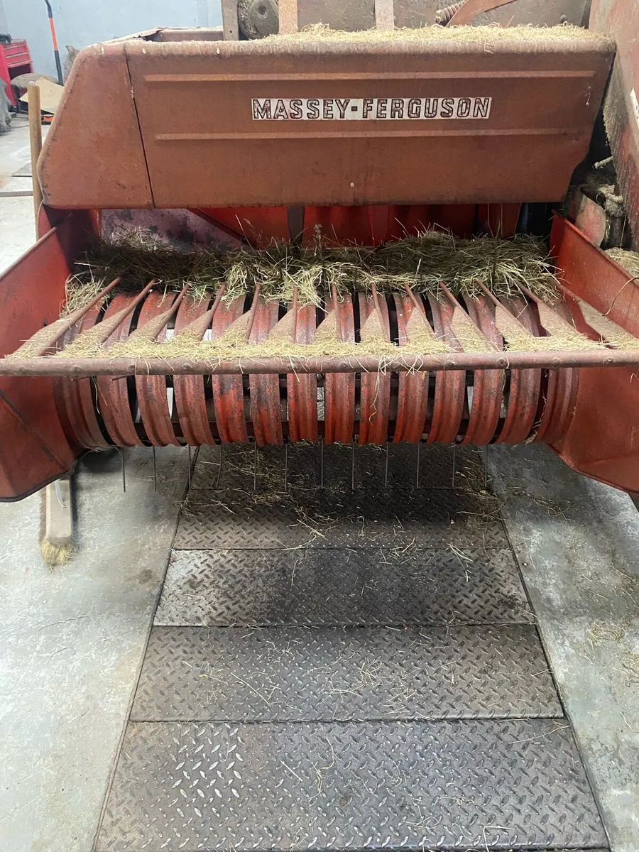 Massey Ferguson 20 square baler - Image 2