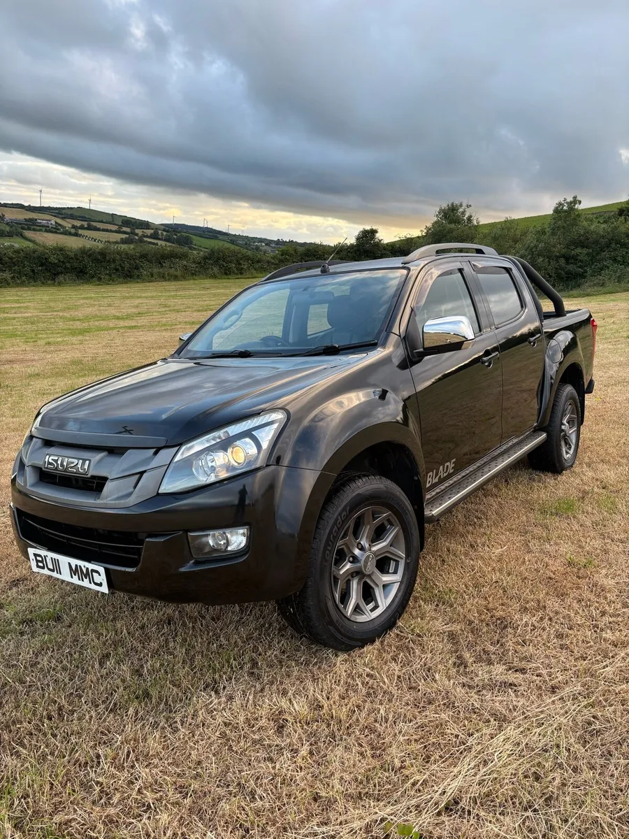 2014 Isuzu D-Max Blade No VAT - Image 2