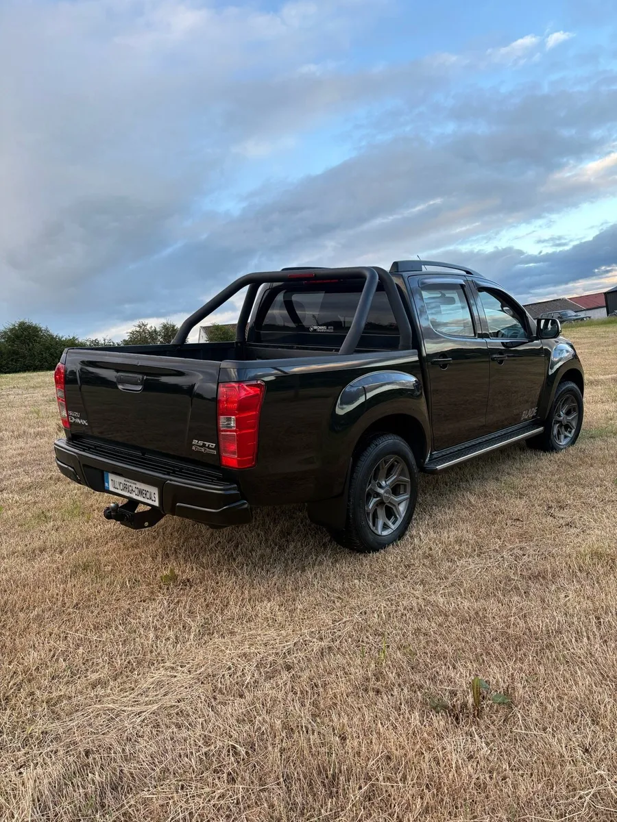 2014 Isuzu D-Max Blade No VAT - Image 4