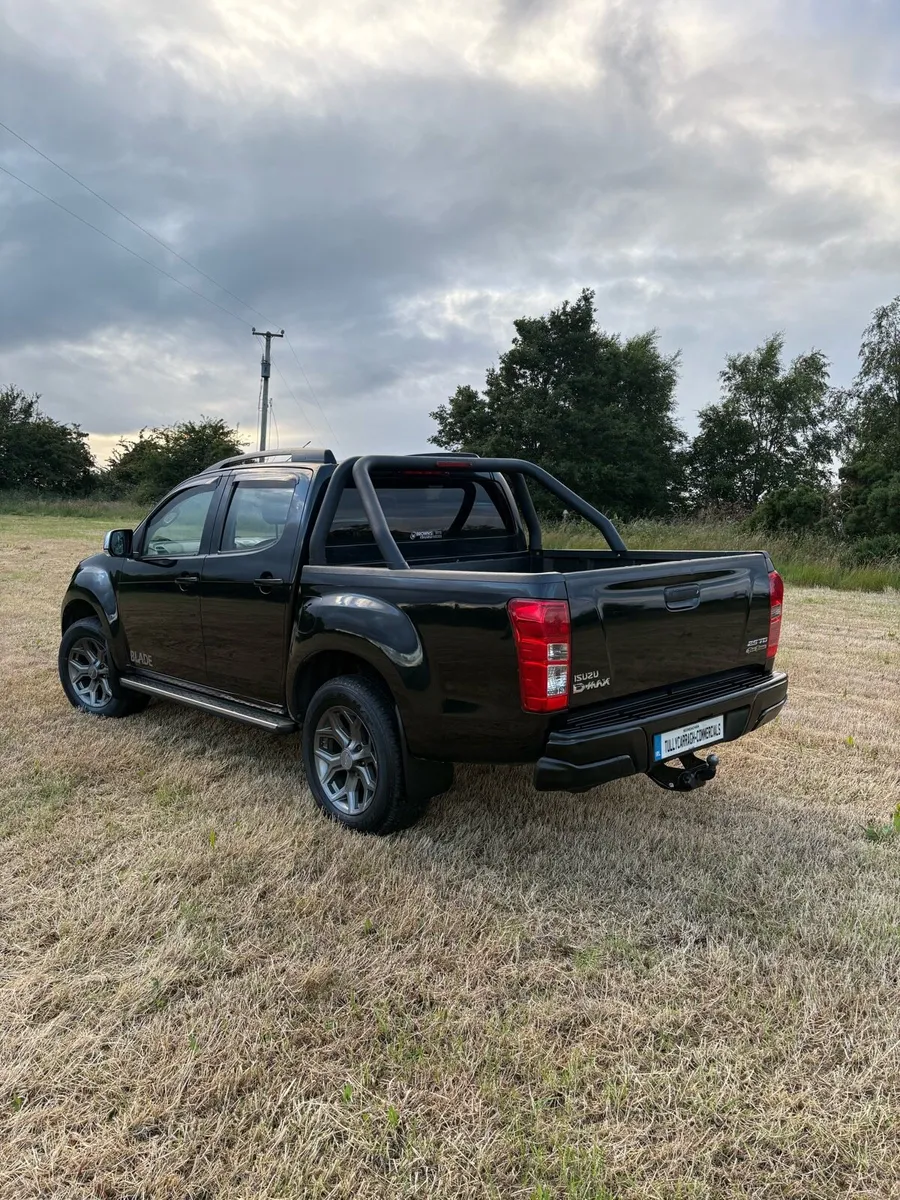 2014 Isuzu D-Max Blade No VAT - Image 1