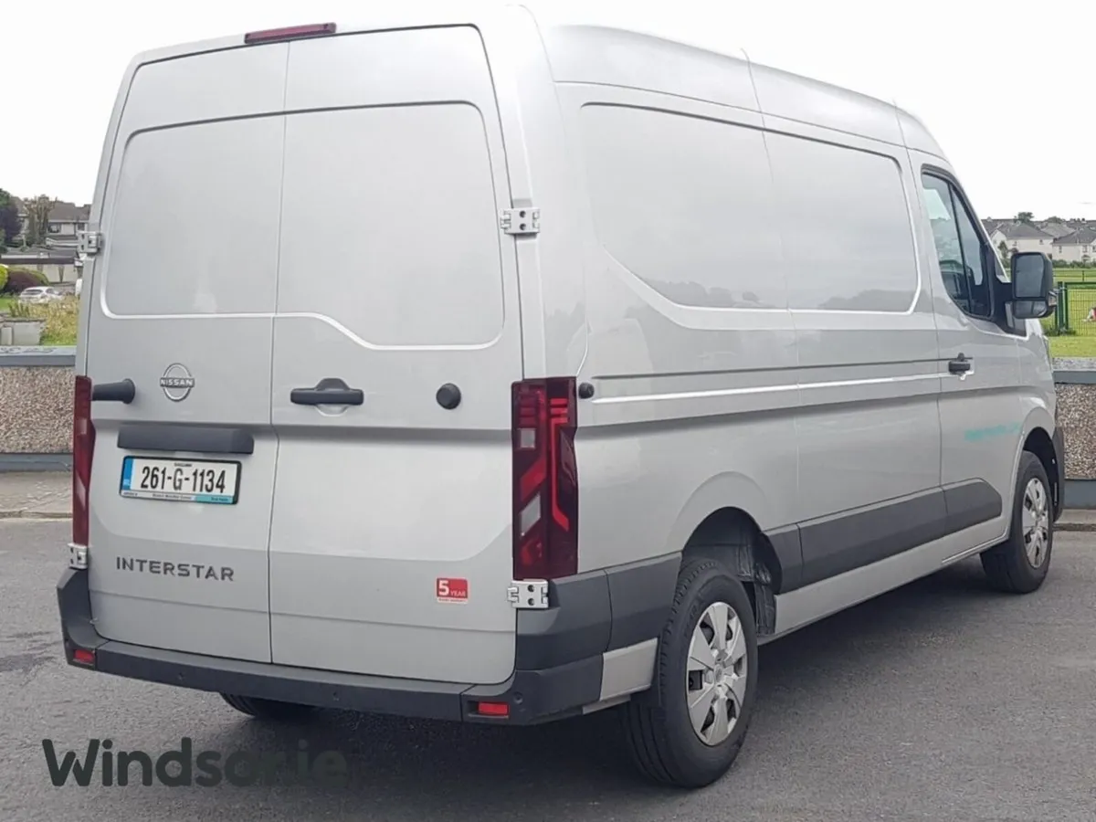 Nissan Interstar INTERSTAR L2H2 FWD 130 SV 2DR - Image 3