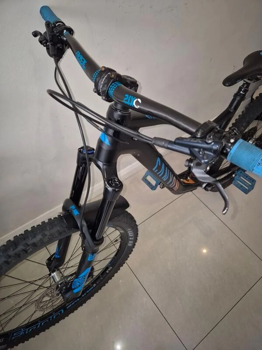 Canyon Strive AL 6.0 M Race full suspension - Image 2