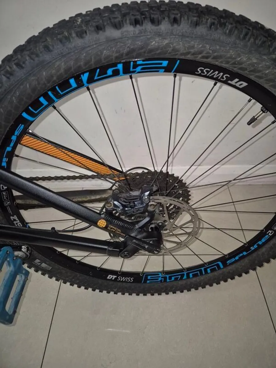 Canyon Strive AL 6.0 M Race full suspension - Image 3