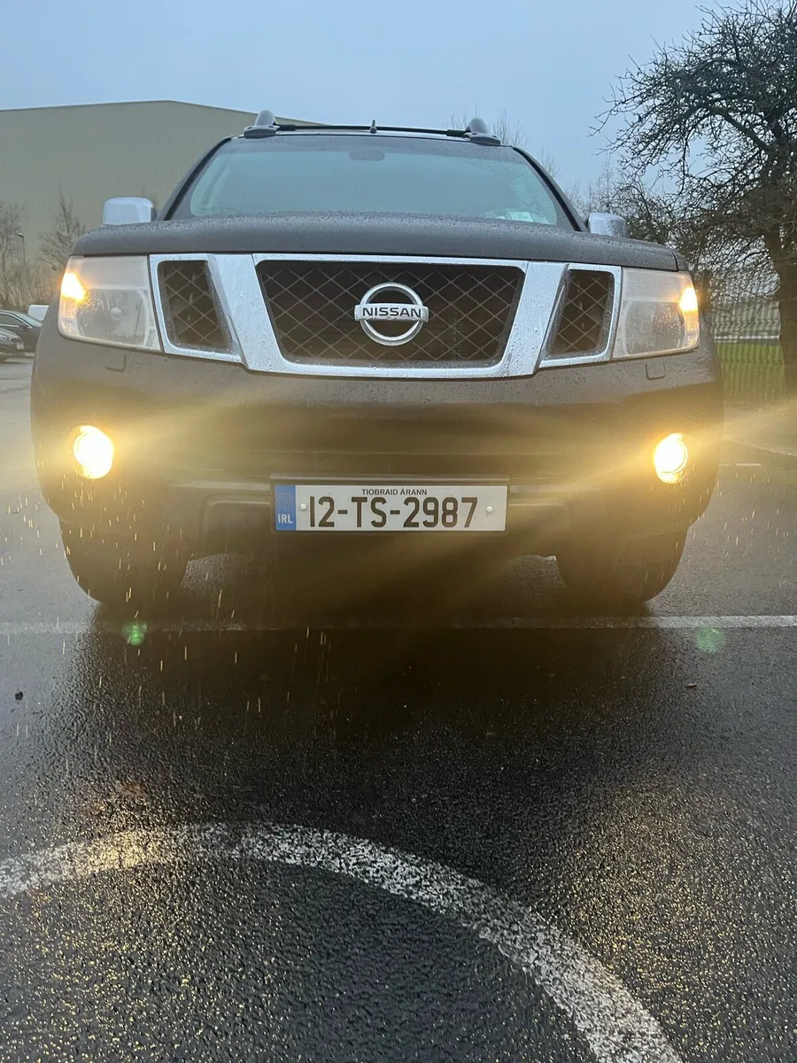 2012 Nissan navara tekna - Image 2