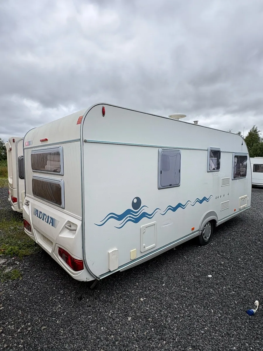 Adria Adora 6 Berth Fixed Bunkbed Caravan - Image 3