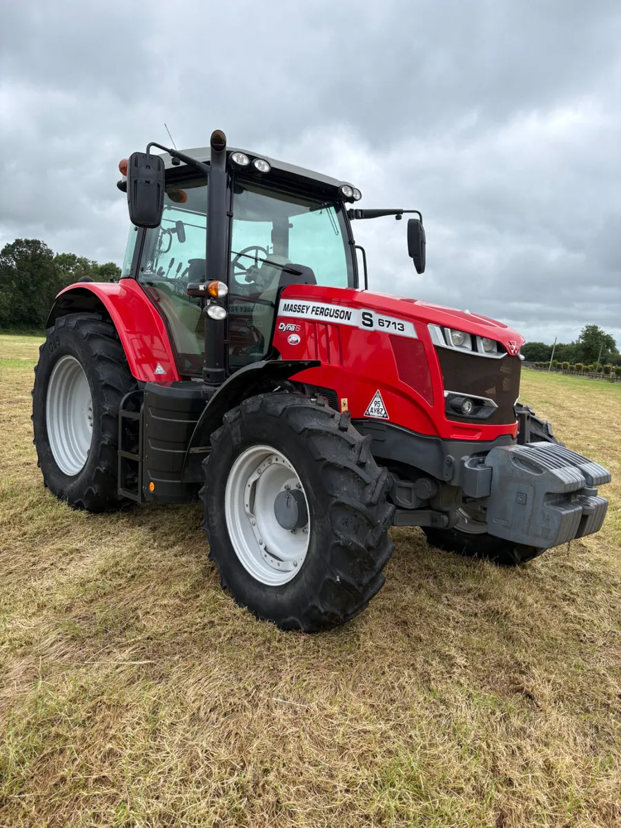 Massey Ferguson 6713 S with  2015 hours - Image 4