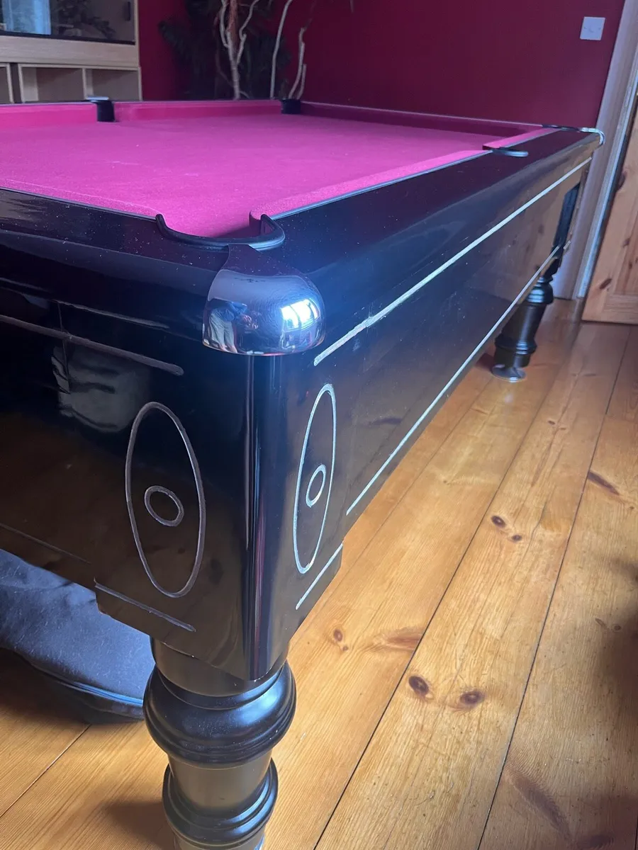 Manhattan Black Wood Burgundy Cloth Pool Table - Image 2