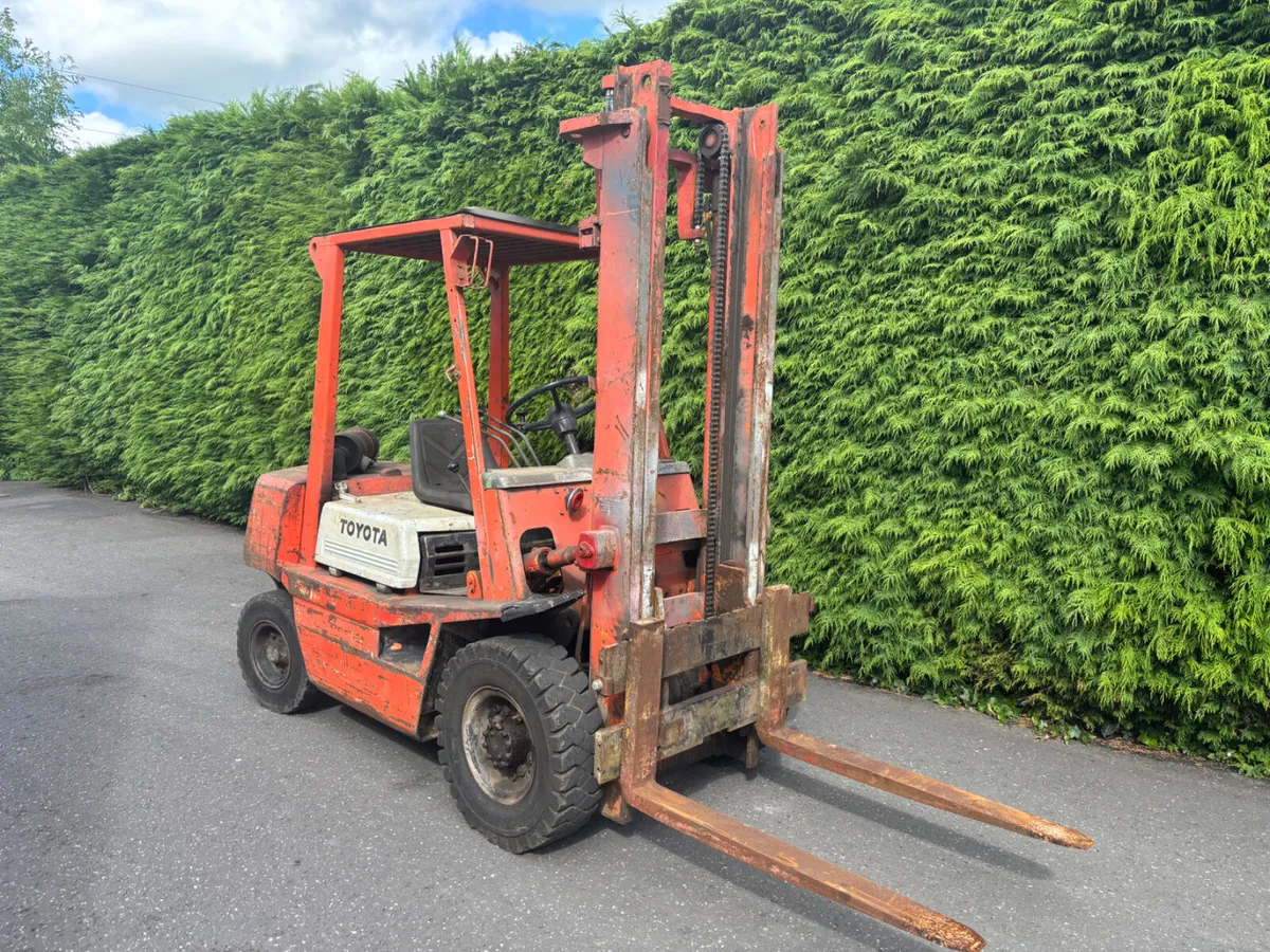 Toyota forklift 2.5 ton diesel - Image 2