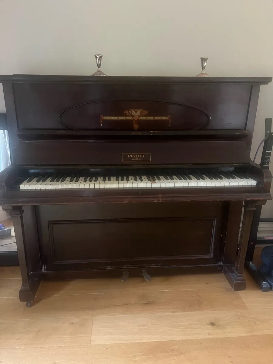 Piano - Image 1