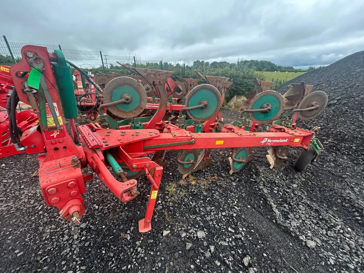 Kverneland EM85 Plough - Image 1