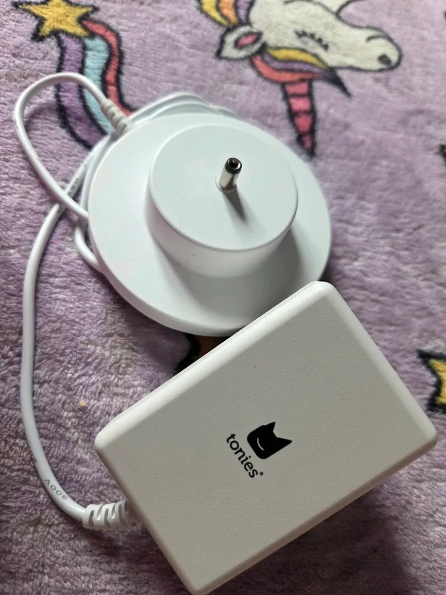 Pink Toniebox + 4 Tonie Figures + Orginal Charger - Image 4
