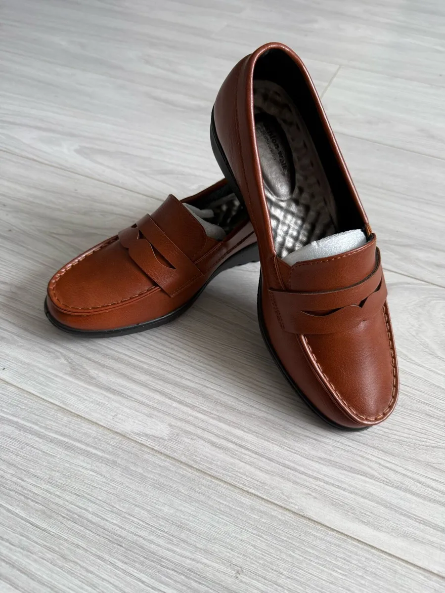 Women’s Loafers - Image 1