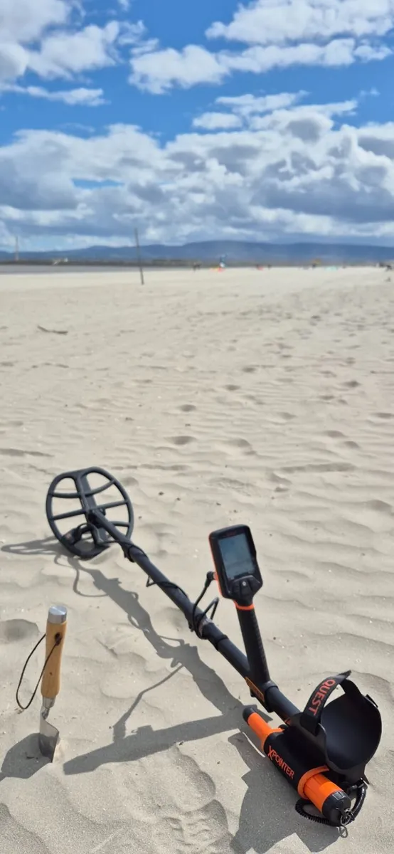 Quest Q35  metal Subsurface Finder