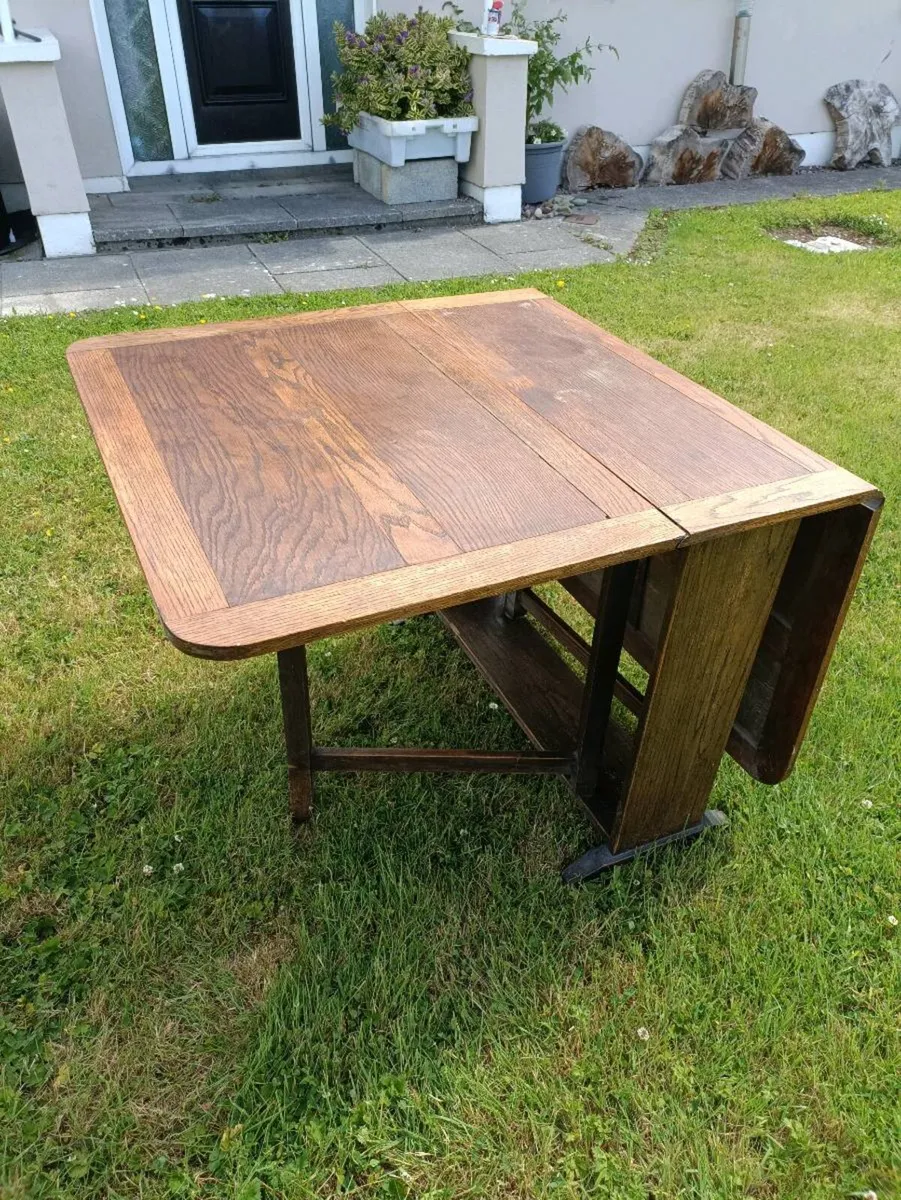 Antique hardwood Leaf table - Image 3