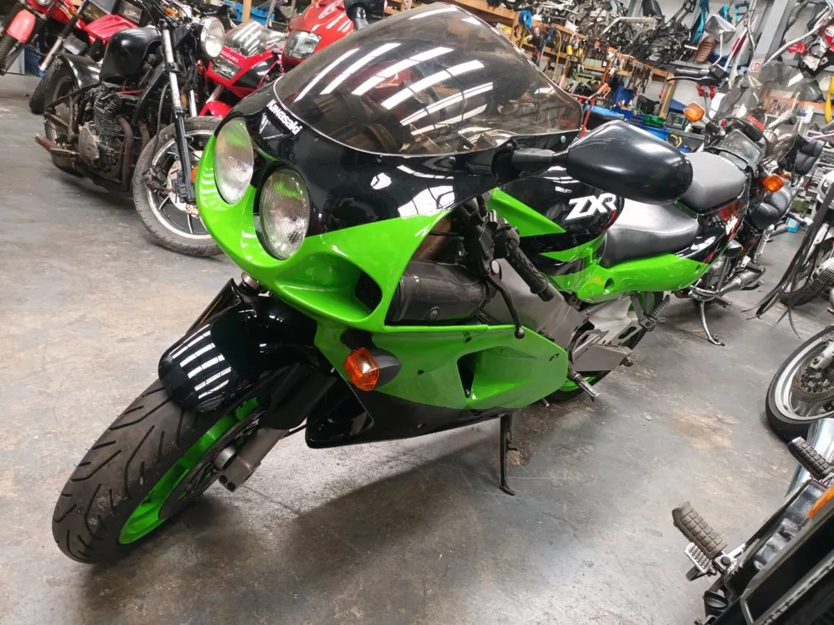 KAWASAKI ZXR 750 L 1994 NEW TYRES - Image 3