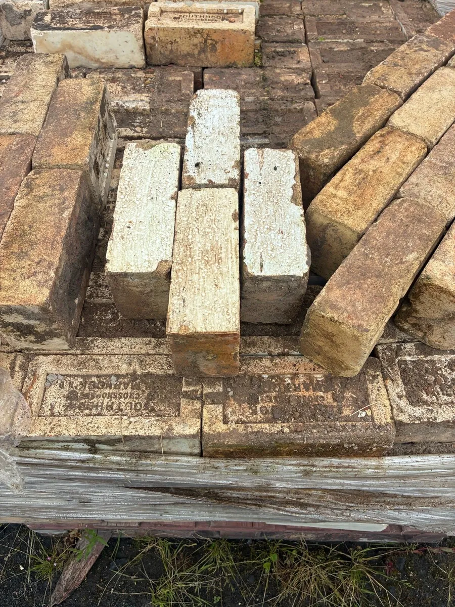 Reclaimed brick - Image 1