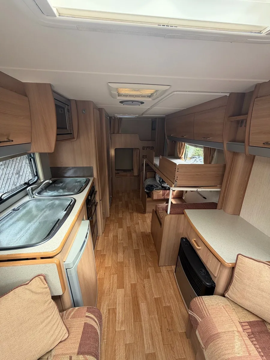 Elddis Avante club 556-pristine  6berth caravan - Image 3