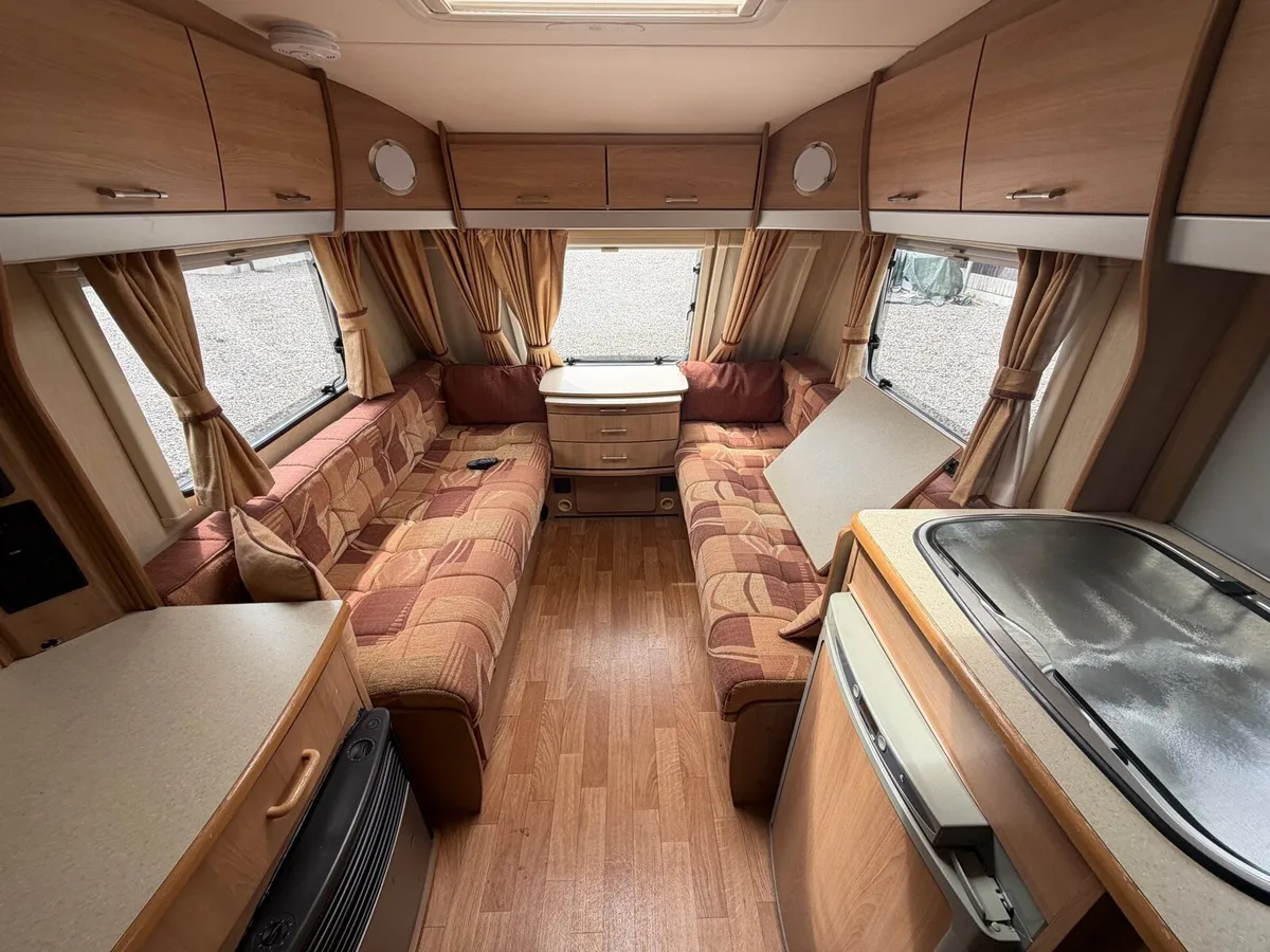 Elddis Avante club 556-pristine  6/7berth caravan - Image 4