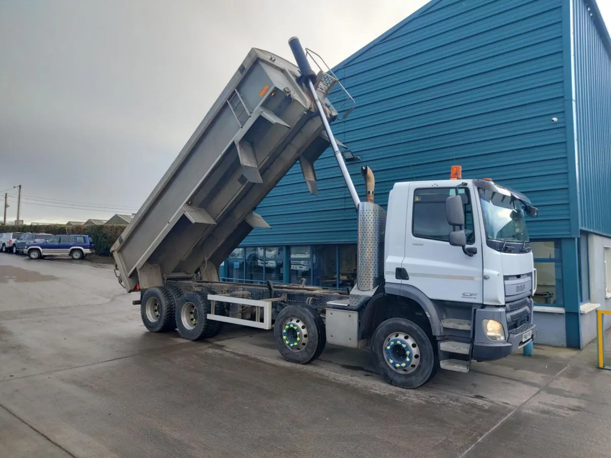 DAF CF 400 AUTO 8X4 WILCOX ALLOY TIPPER - Image 1