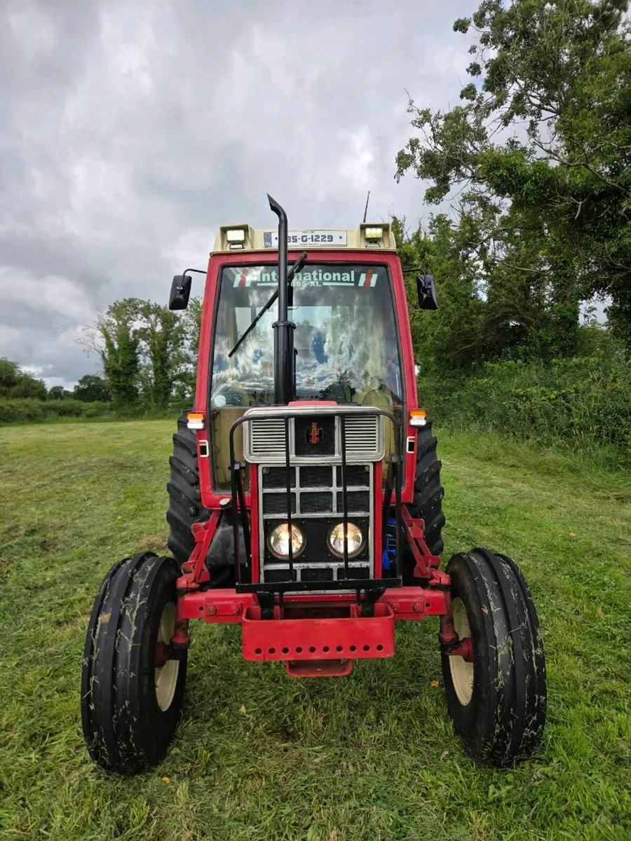 International 885 XL - Image 2