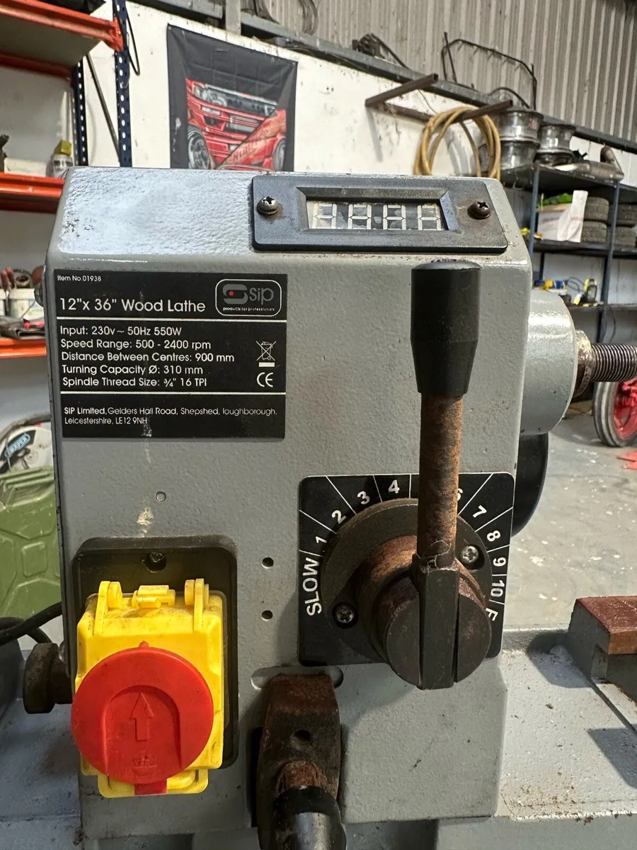 SIP 12” x 36” Swivel Head Wood Turning Lathe - Image 3