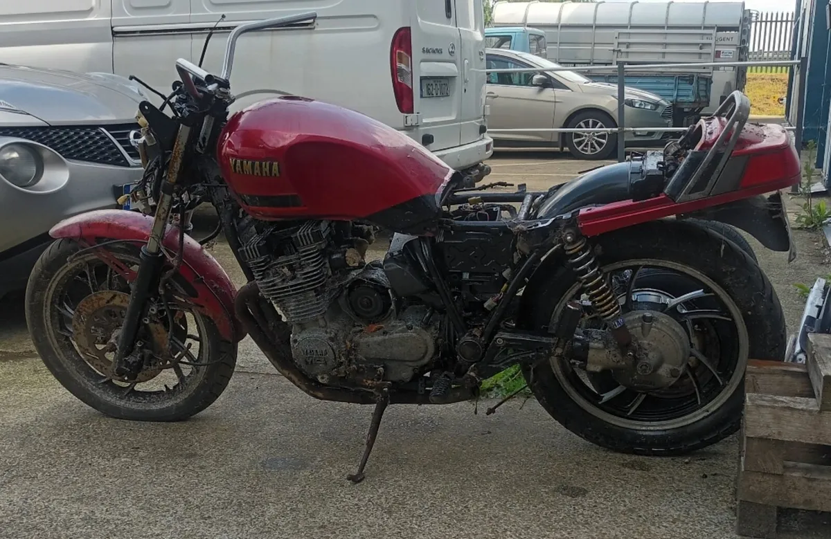 YAMAHA XJ 750 SECA PARTS ONLY BIKE 1982 WILL BREAK