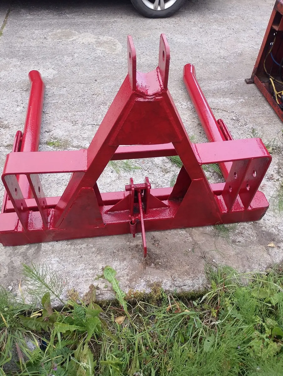 Bale lifter handler carrier - Image 4