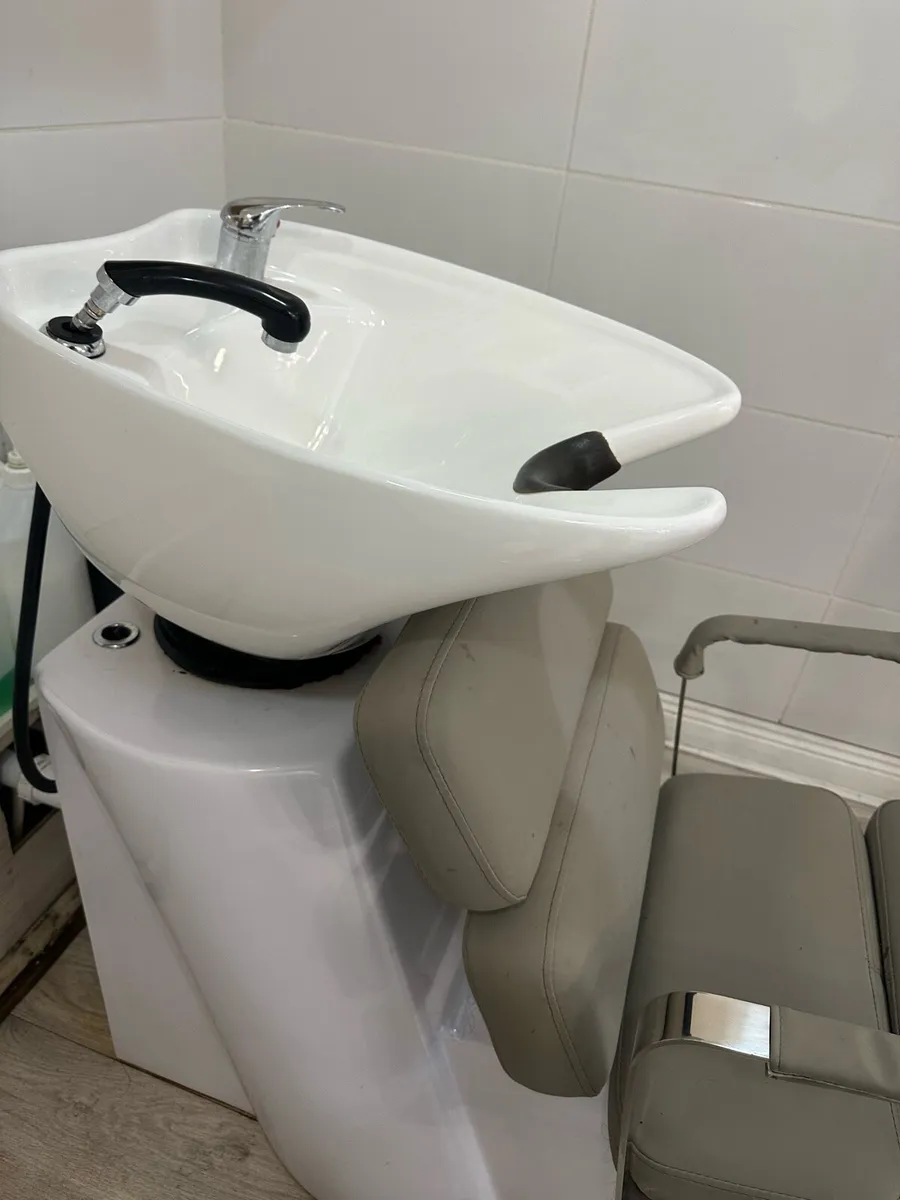 Salon sink - Image 1