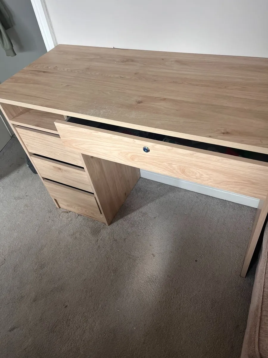 Home office desk - Image 1