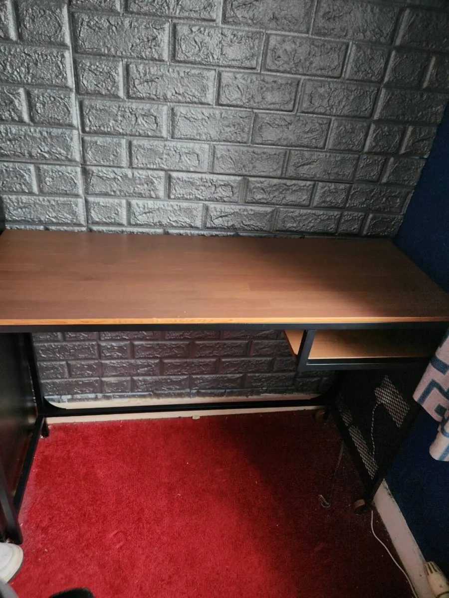 Brown desk - Image 2