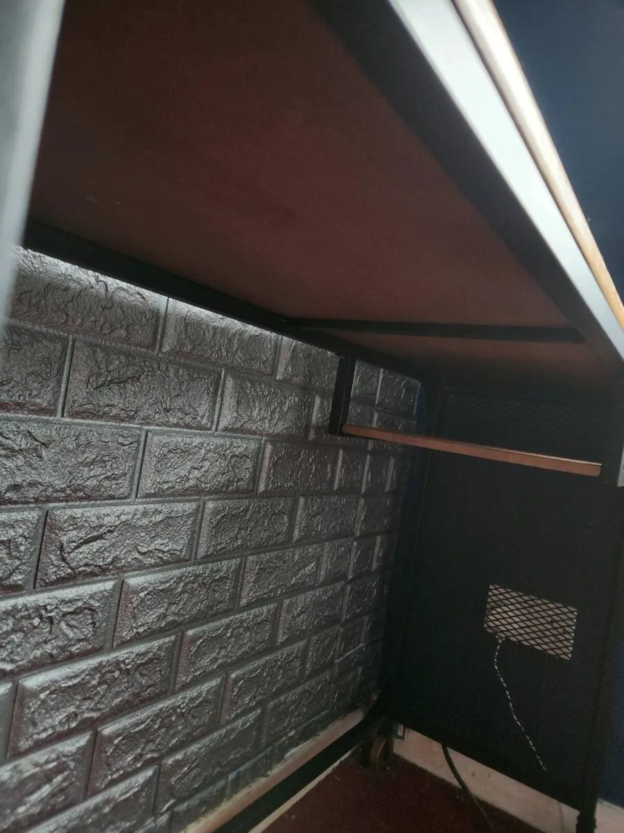 Brown desk - Image 4