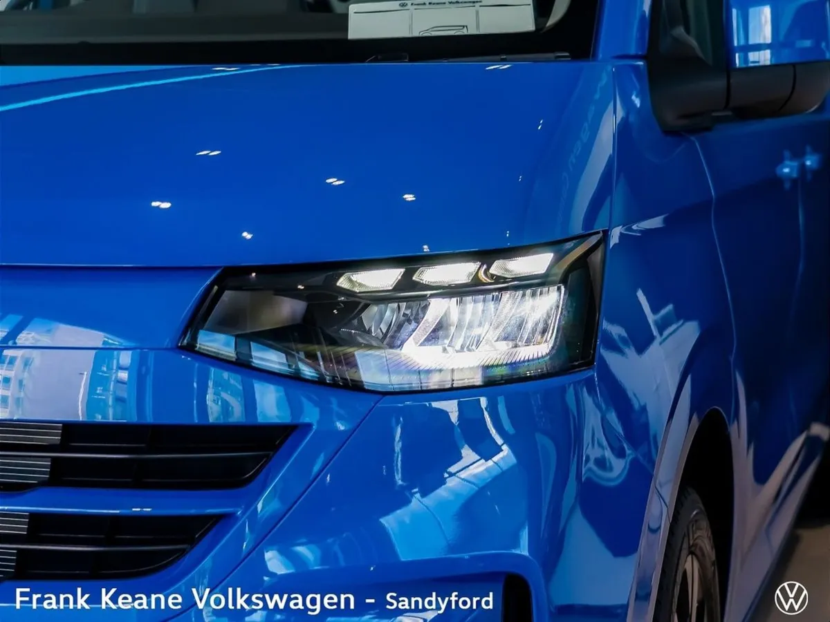 Volkswagen Transporter HIGHLINE AUTO 30 LWB 150BHP - Image 4