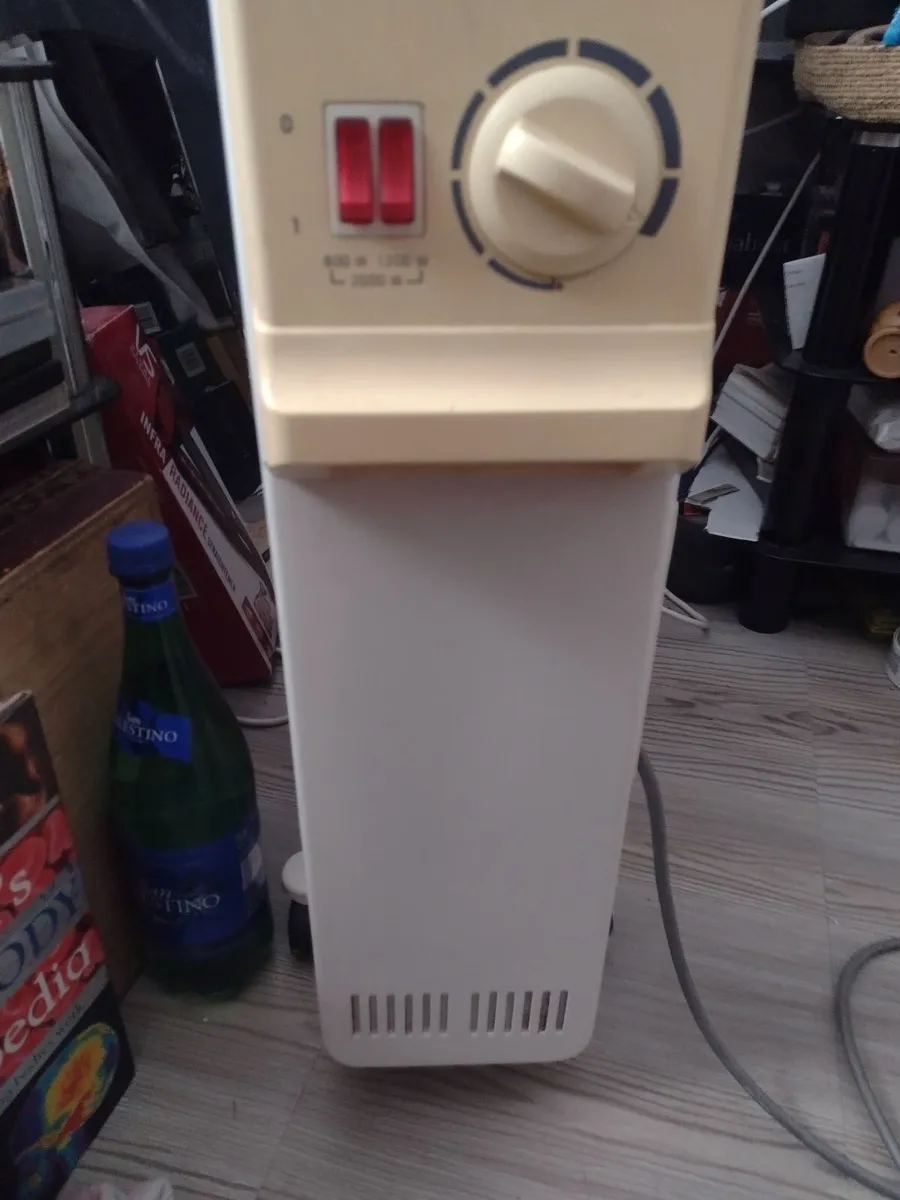 Large Futura oil filled radiator 2000w - Image 2
