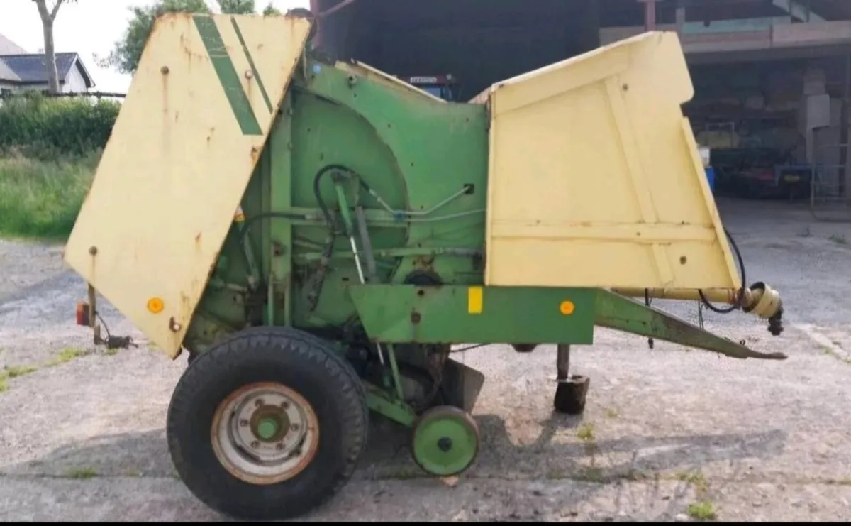Krone Baler, Bale Trailers, AKPIL Sprayer - Image 3