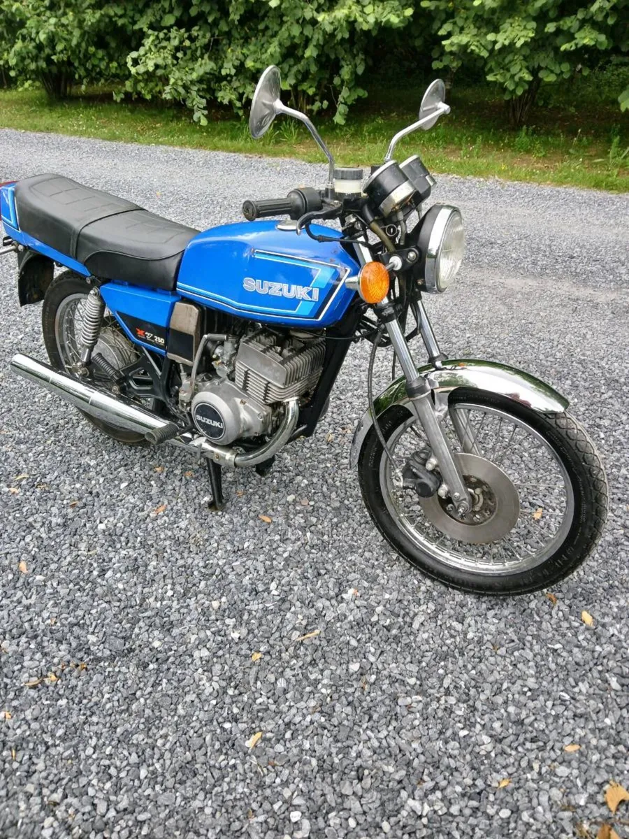Suzuki GT 250 X 7 Original RARE Bike 1980 - Image 3
