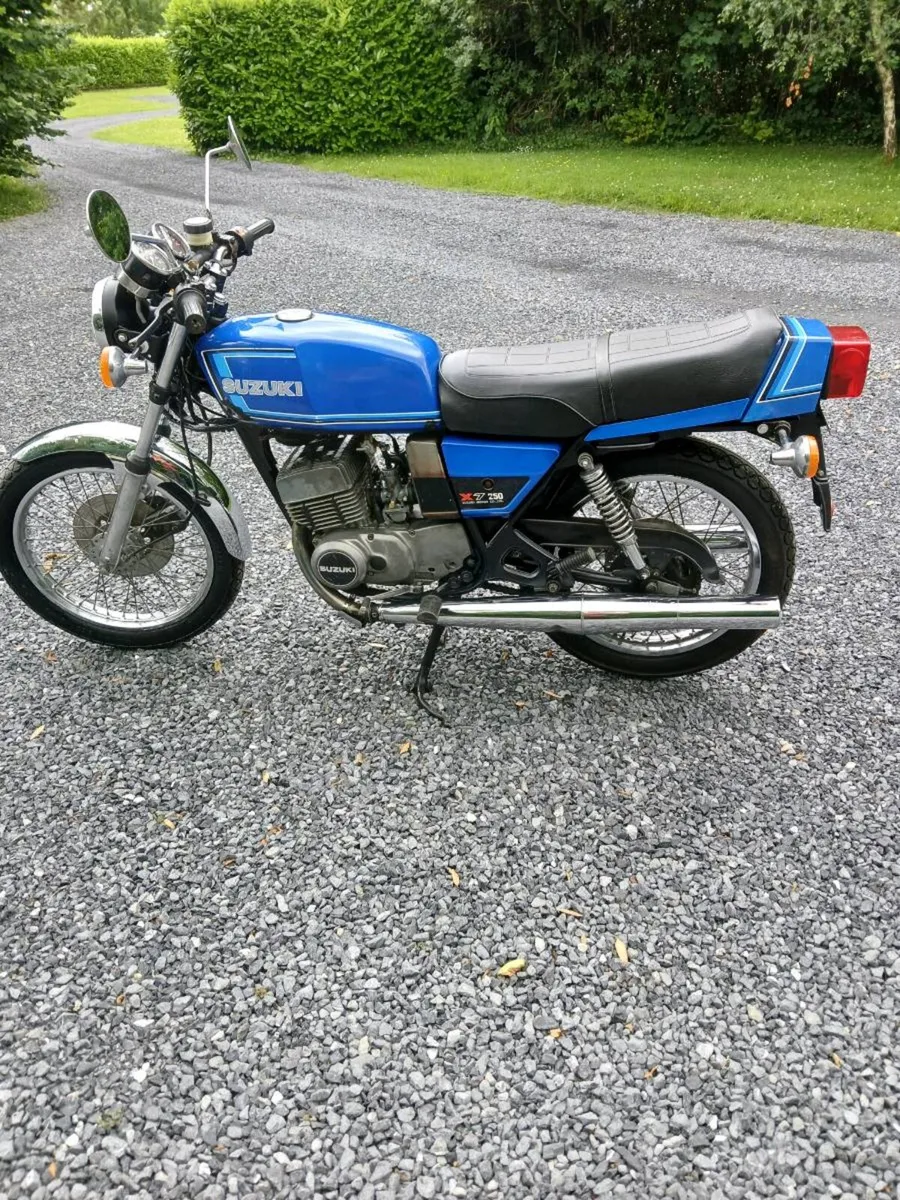 Suzuki GT 250 X 7 Original RARE Bike 1980 - Image 2