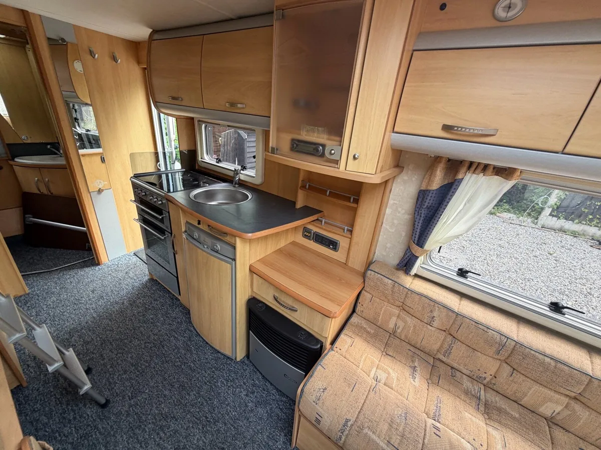 Sterling Eccles moonstone premium 5 birth caravan - Image 2