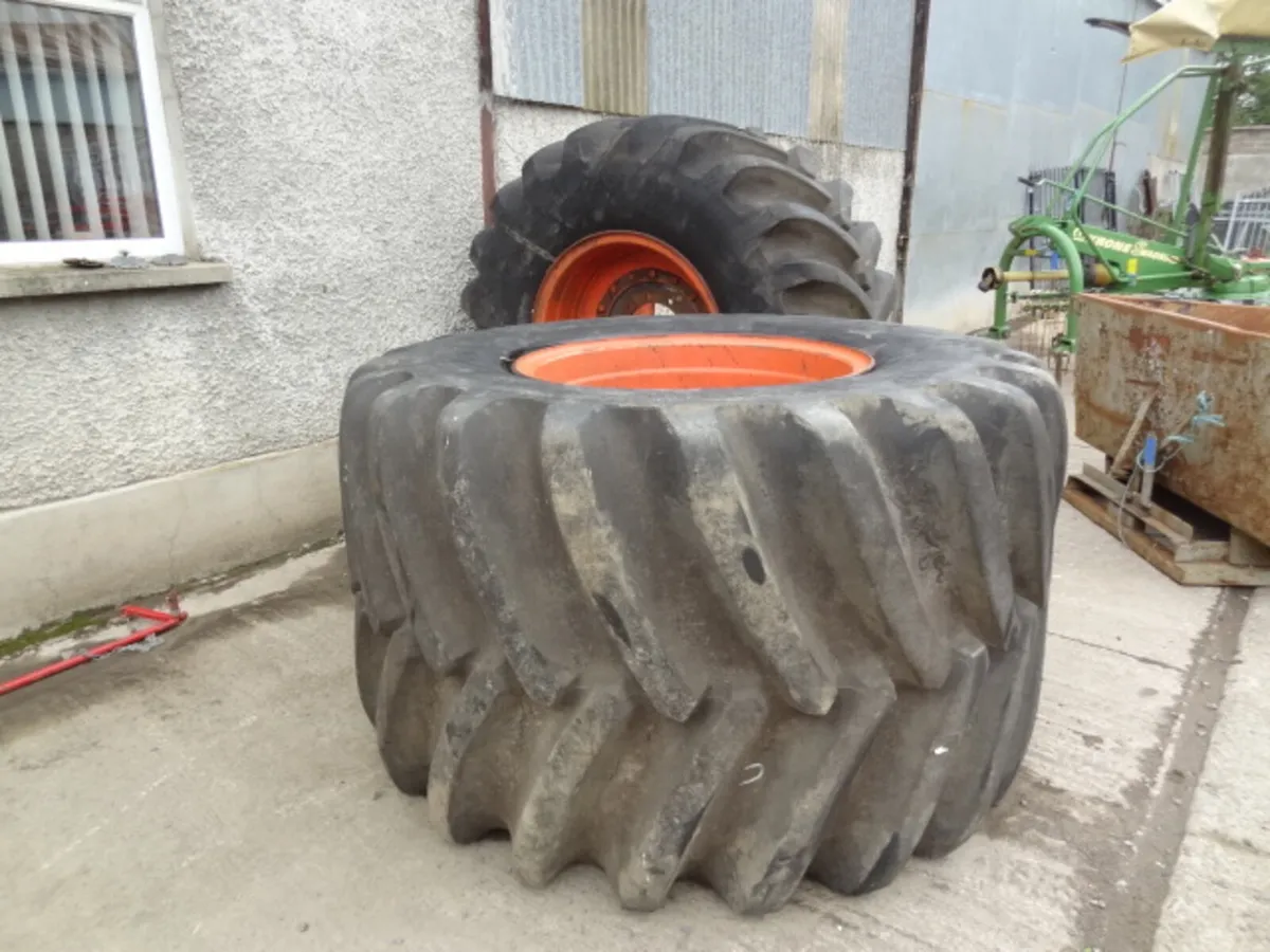 Firestone Terra Tyre Floatation Wheels 73x44.00-32 - Image 2