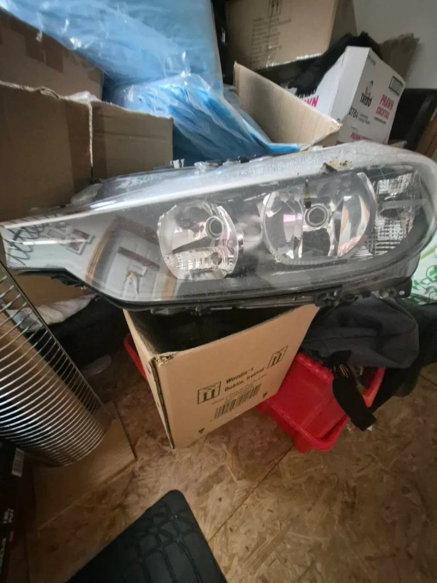 BMW 3 SERIES M-SPORT  HEADLIGHTS - Image 1