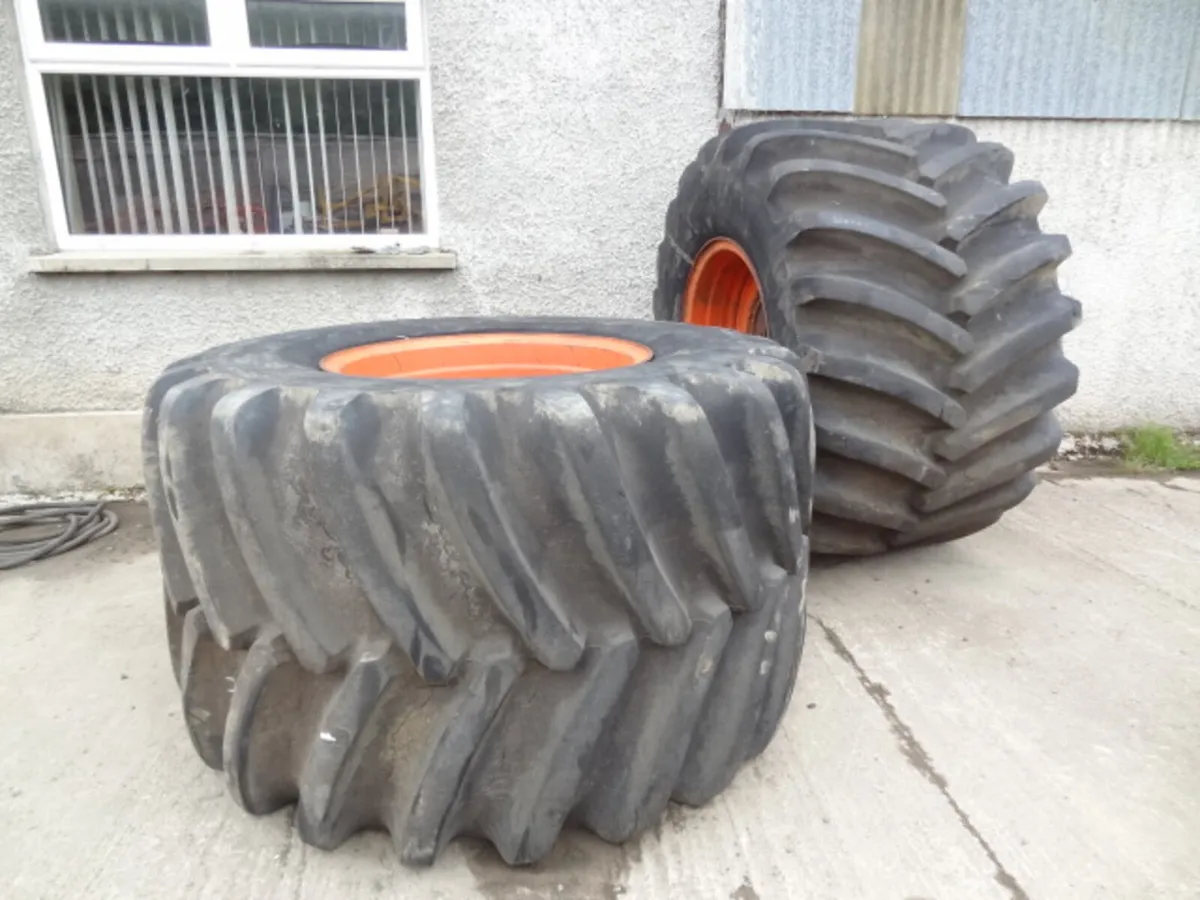 Firestone Terra Tyre Floatation Wheels 73x44.00-32 - Image 1