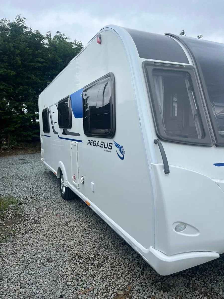 2017 Bailey Pegasus with island bed - Image 2