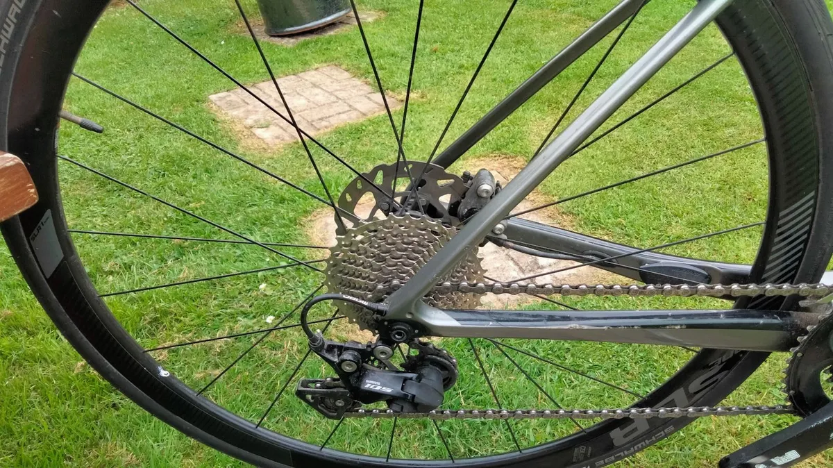 Carbon Road Bike - Image 2