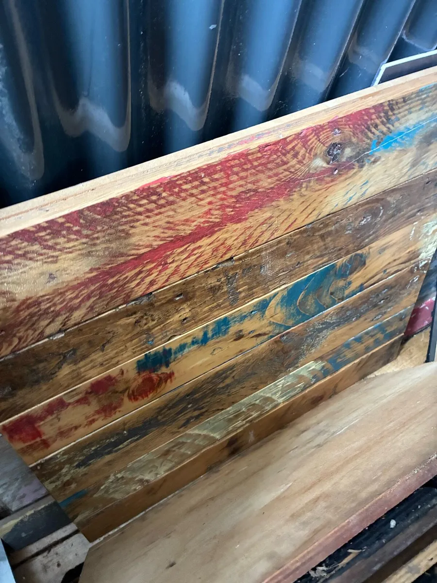Large amount of reclaimed wools wall cladding - Image 2