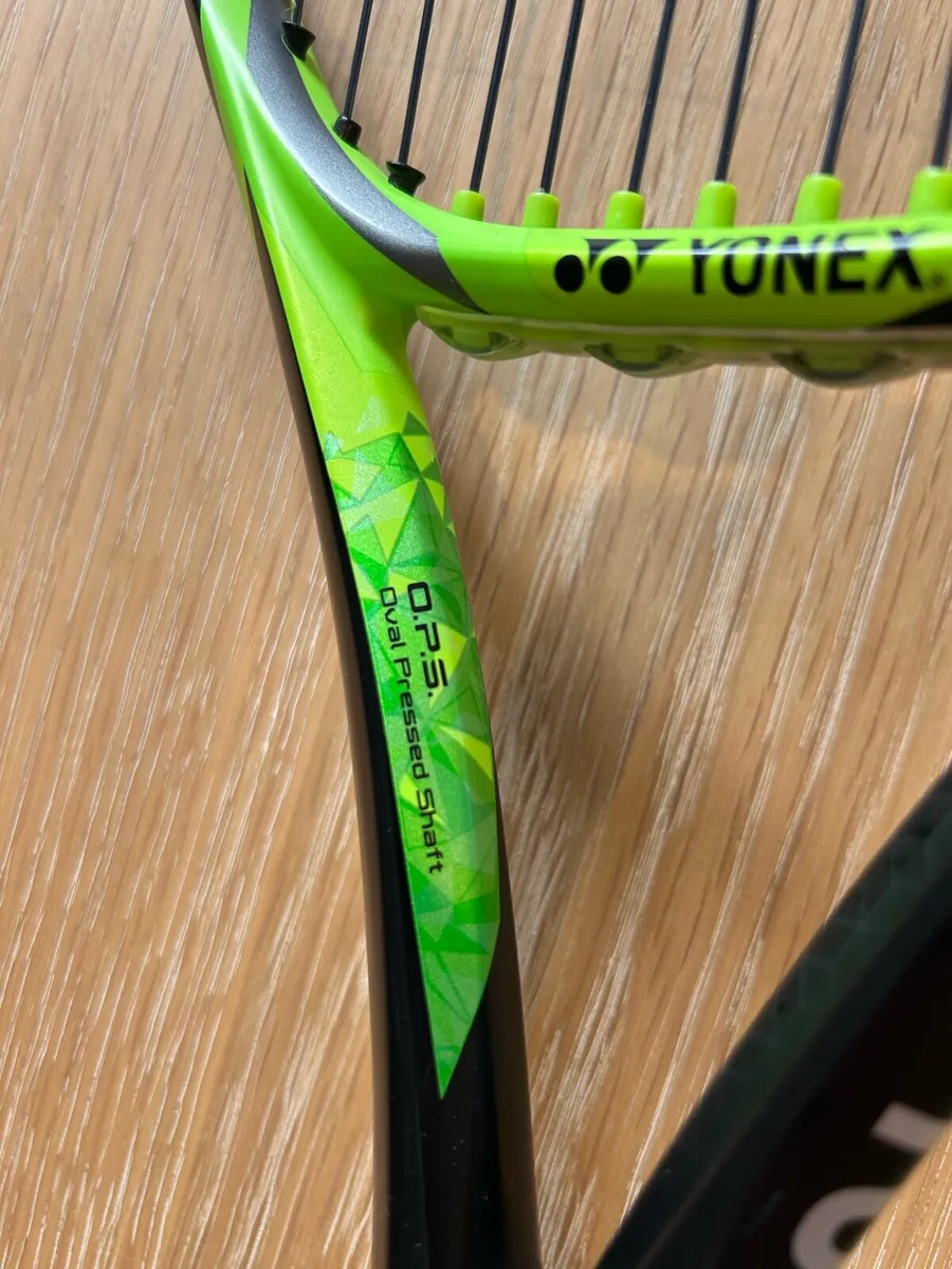 YONEX E ZONE 98 Tennis Racket 16x19 string pattern - Image 2