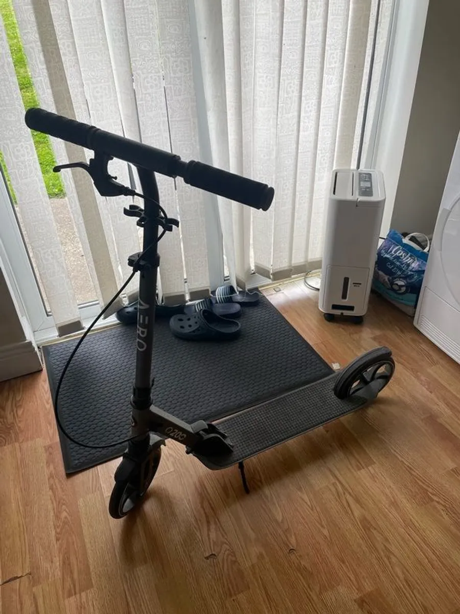 scooter  perfect condition - Image 1