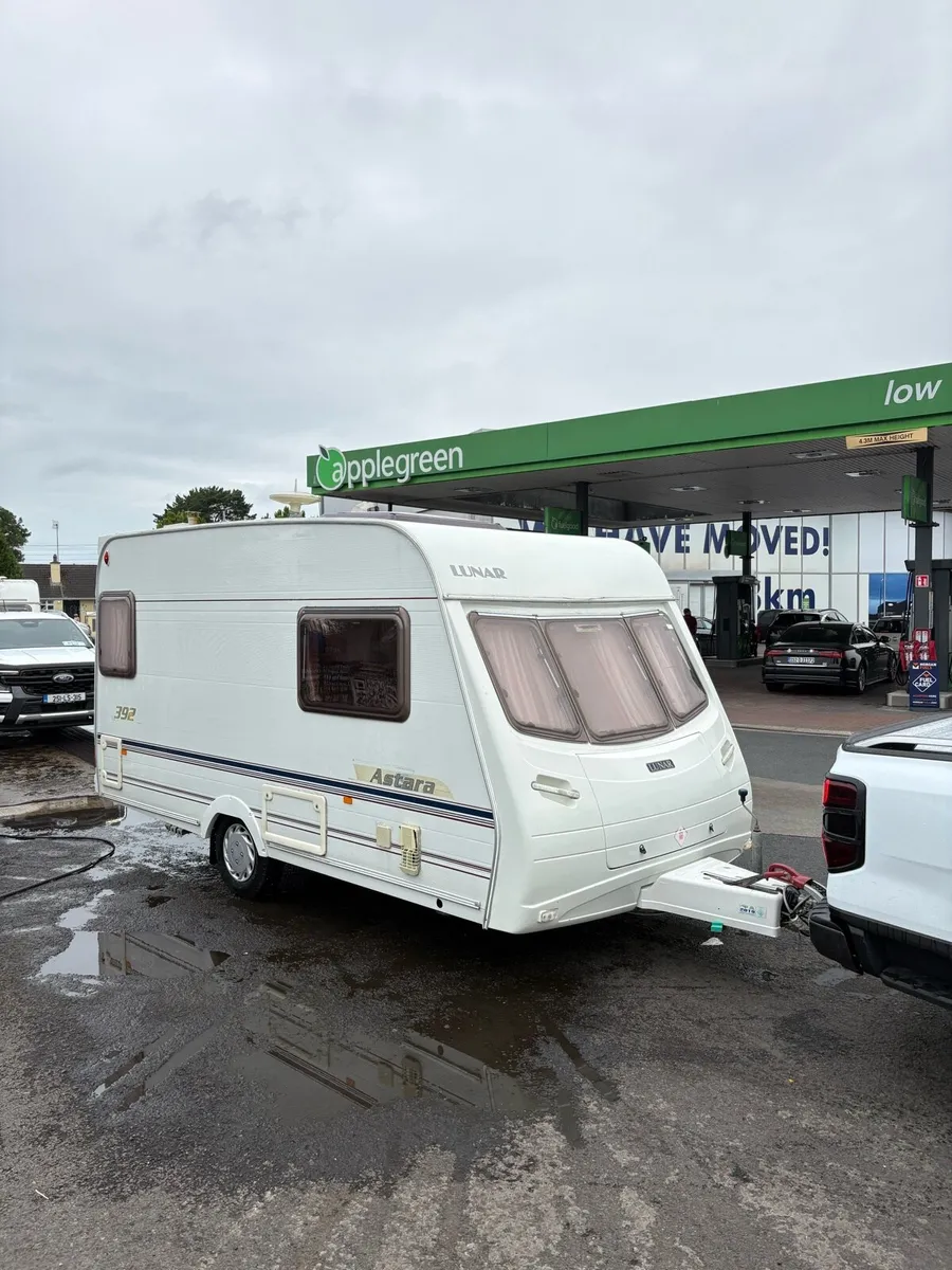Lunar Astra 2 Berth Lightweight Caravan - Image 3