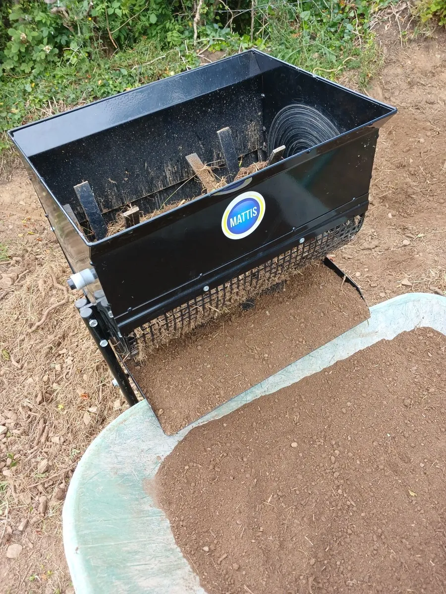 Rotary garden sieve - Image 1